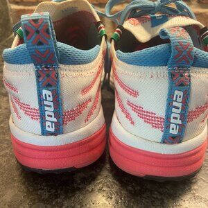 Enda Lapatet Flamingo Running Shoes Womens Size 8 Jogging Training - Kenya